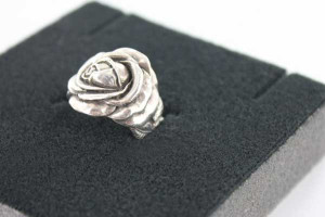 Skum för förpackning av smycken